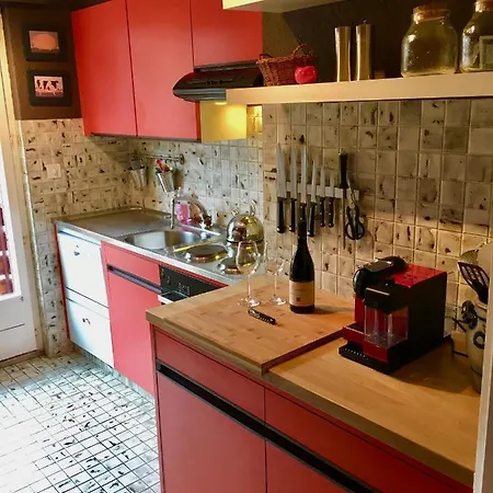 La Residence-your Away From In Apartman *